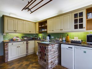 Kitchen- click for photo gallery